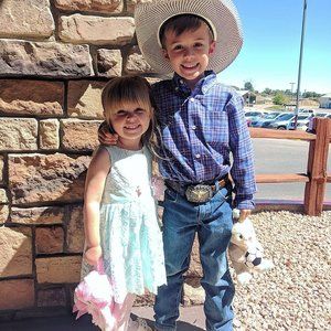 Meet your Posher, Harley